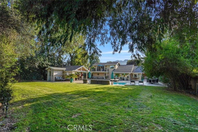 10624 Nevada Avenue, Chatsworth CA: https://media.crmls.org/medias/7f08f114-96c8-440e-91d2-c11c75b28552.jpg