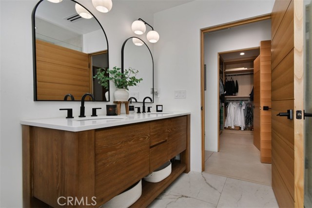 4 Bed Home for Sale in Valley Village, California