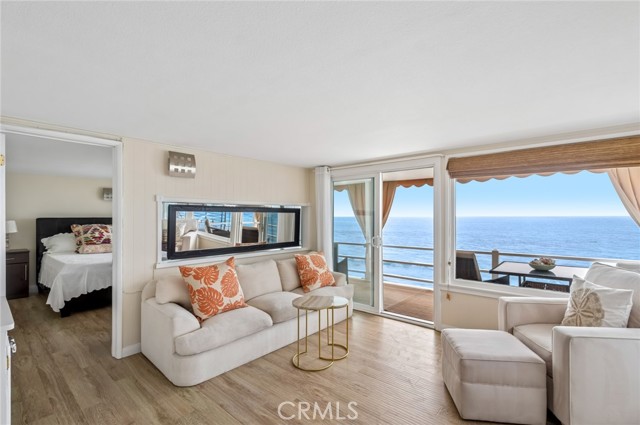 Front Image Thumbnail for CRLG26062282