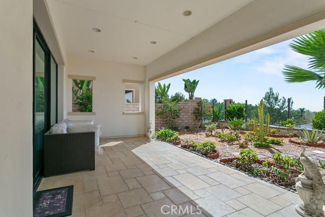 35 Manzanillo, Lake Forest CA: https://media.crmls.org/medias/7f09ed48-2216-408e-a046-de8d8e0906e4.jpg