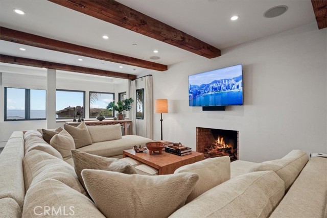 Detail Gallery Image 7 of 42 For 1920 Ocean Way, Laguna Beach,  CA 92651 - 4 Beds | 4 Baths