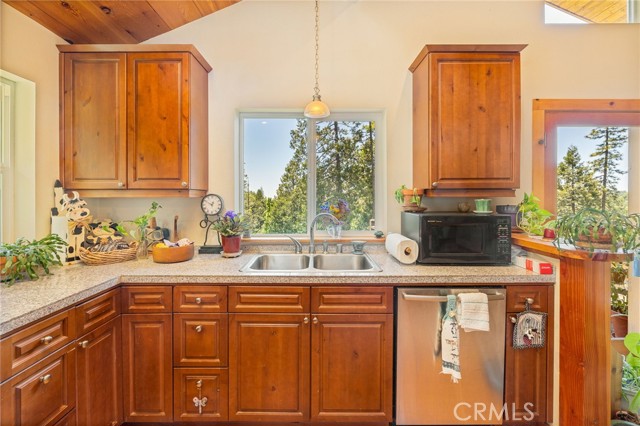 Detail Gallery Image 7 of 67 For 60126 Cascadel Dr, North Fork,  CA 93643 - 3 Beds | 2/1 Baths