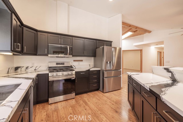 Detail Gallery Image 30 of 49 For 457 E Mountain View, Big Bear City,  CA 92314 - 3 Beds | 2 Baths