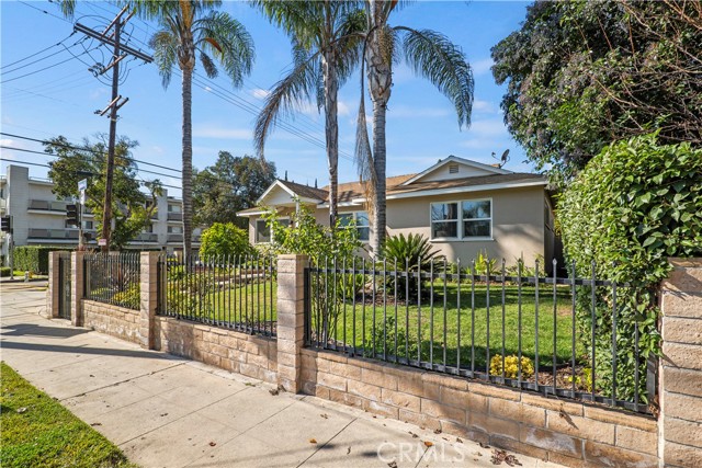 Detail Gallery Image 2 of 34 For 8503 18105 Lindley Ave, Northridge,  CA 91325 - 4 Beds | 3 Baths