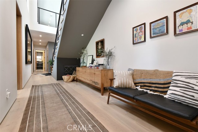 Detail Gallery Image 21 of 36 For 14753 Round Valley, Sherman Oaks,  CA 91403 - 4 Beds | 5 Baths