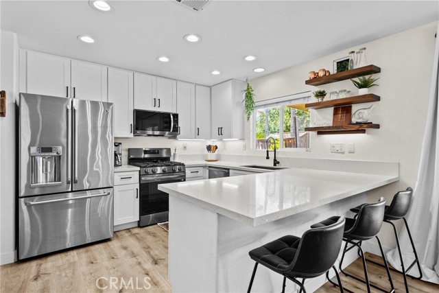 Detail Gallery Image 10 of 60 For 38551 Tranquila Ave, Murrieta,  CA 92563 - 3 Beds | 2/1 Baths