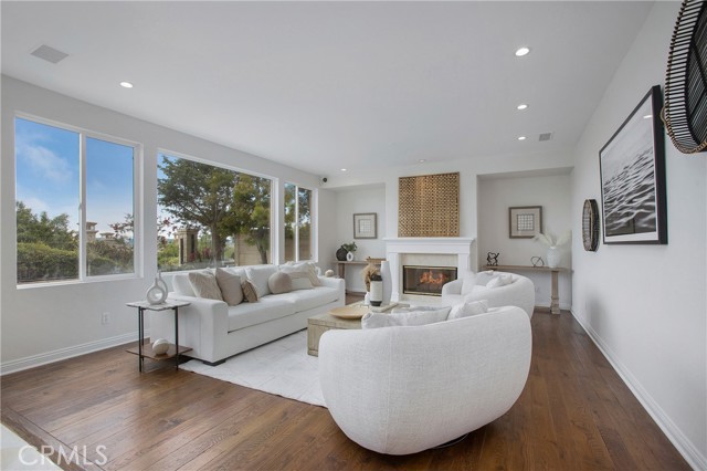 Detail Gallery Image 18 of 50 For 21 Vista Sole St, Dana Point,  CA 92629 - 4 Beds | 3/1 Baths