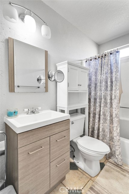 Detail Gallery Image 16 of 22 For 21867 Jelan Ave, Apple Valley,  CA 92307 - 3 Beds | 2 Baths
