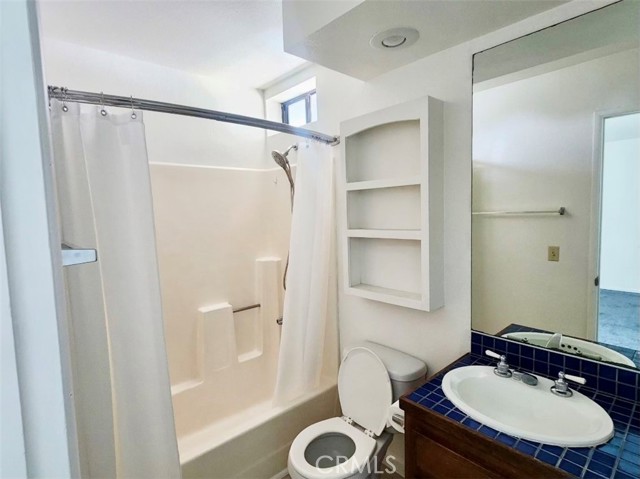 11275 San Mateo Drive, Loma Linda CA: https://media.crmls.org/medias/7f0e076b-b359-44ce-825d-ac99becd4996.jpg