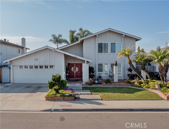 Detail Gallery Image 1 of 36 For 15901 Mills Cir, Westminster,  CA 92683 - 4 Beds | 3 Baths