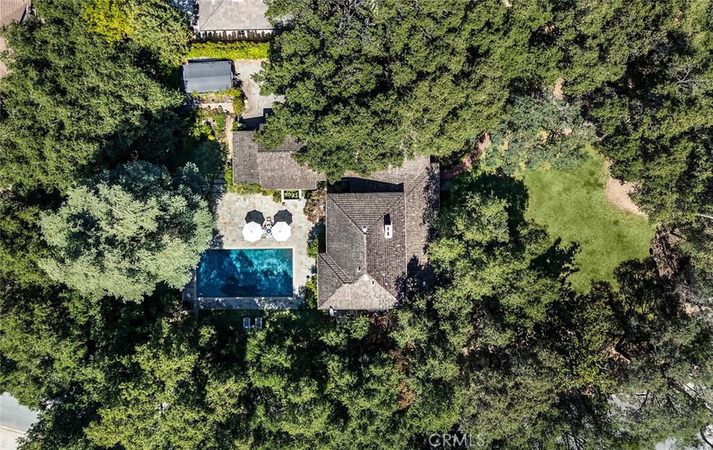 https://media.crmls.org/medias/7f102c04-a040-4646-b1a8-87cdc35611fc.jpg?preset=X-Large
