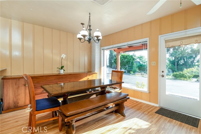 4899 Glenwood Drive, Riverside CA: https://media.crmls.org/medias/7f107b43-8c81-4cec-8d9c-a9b3fc926786.jpg