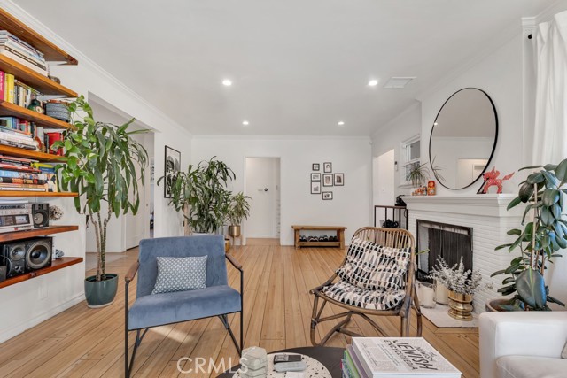 Detail Gallery Image 24 of 52 For 5727 Colbath, Valley Glen,  CA 91401 - 3 Beds | 3 Baths