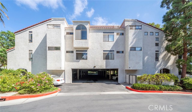 17202 Corbina Lane, Huntington Beach CA: https://media.crmls.org/medias/7f1134ea-61ae-4bb2-829b-5807d39798af.jpg