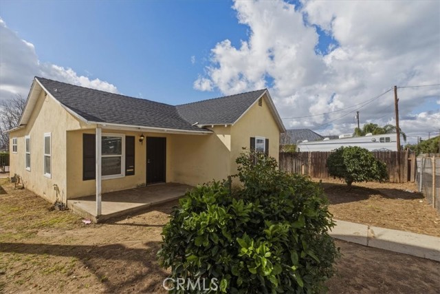 Detail Gallery Image 3 of 40 For 3383 Highland, Highland,  CA 92346 - 3 Beds | 1/1 Baths