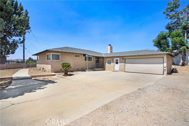 35710 Avenue H, Yucaipa CA: https://media.crmls.org/medias/7f115261-fcd1-4f41-b13e-a96e0f8f2907.jpg