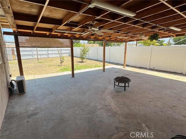 Image 21 of 29 For 926 Griffith Way