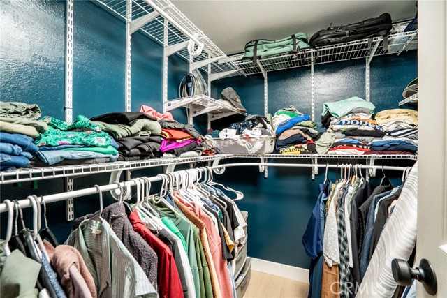 19202 Hickory Lane, Huntington Beach CA: https://media.crmls.org/medias/7f11fdd3-9763-4bfb-bb49-2dfa5b497b14.jpg