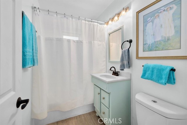 full bathroom on entry level.