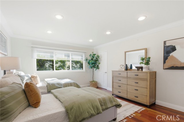 Detail Gallery Image 38 of 63 For 1001 2nd, Hermosa Beach,  CA 90254 - 5 Beds | 3/1 Baths