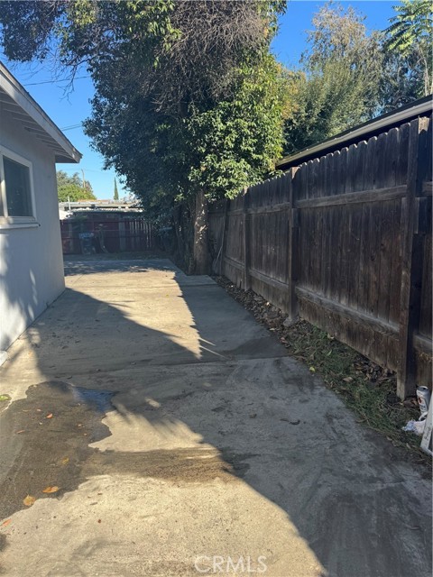 Detail Gallery Image 11 of 13 For 2135 Down, Riverside,  CA 92507 - – Beds | – Baths