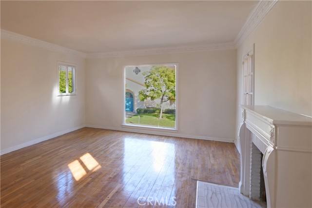 Detail Gallery Image 12 of 30 For 915 S Le Doux Rd, Los Angeles,  CA 90035 - 3 Beds | 2 Baths