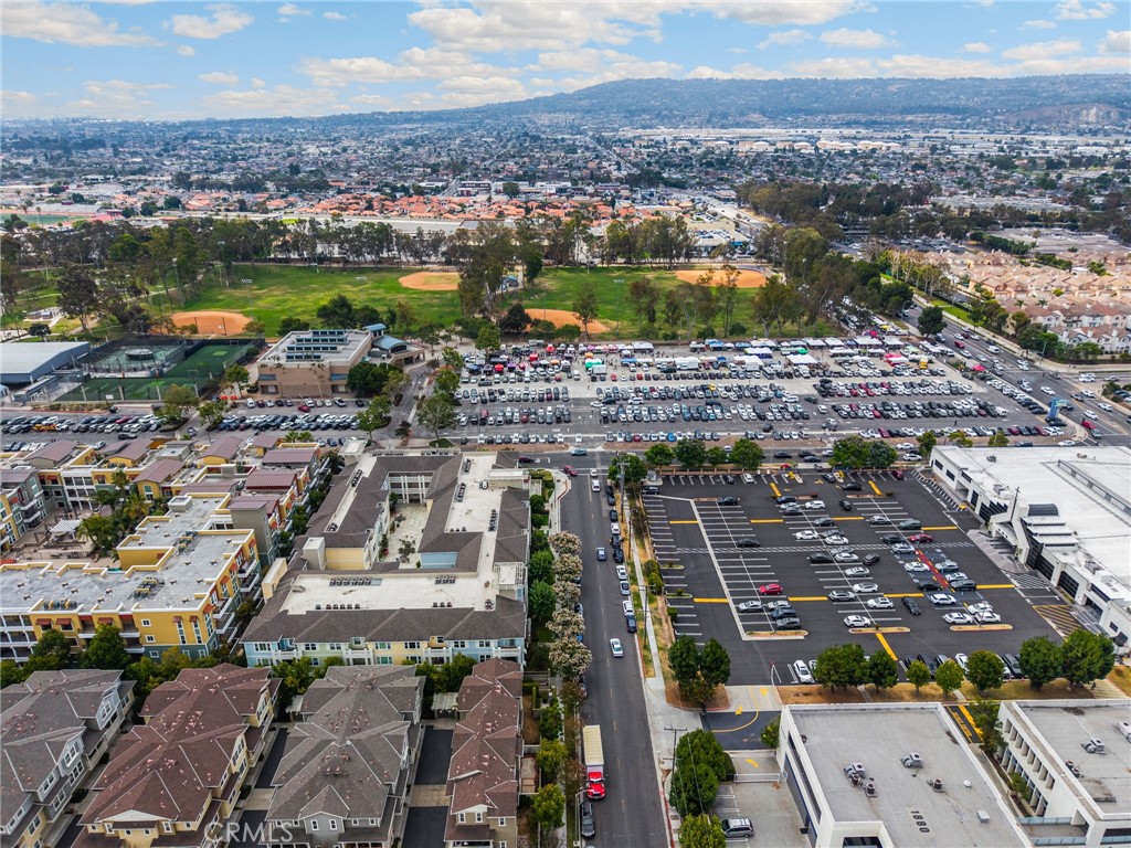 https://media.crmls.org/medias/7f1341fc-bea2-44e3-898f-61260a8d8758.jpg?preset=X-Large