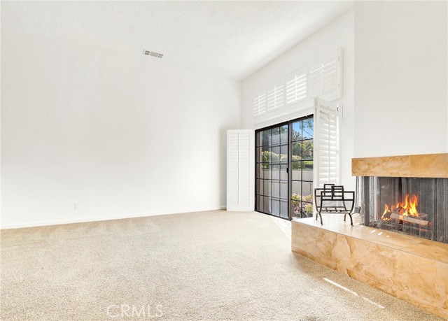 Detail Gallery Image 6 of 31 For 12 Sunstream, Irvine,  CA 92603 - 2 Beds | 2/1 Baths