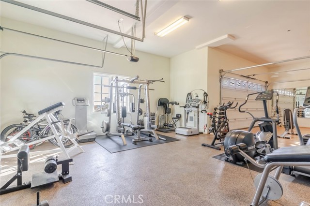 Detail Gallery Image 26 of 72 For 10817 W Stallion Ranch Rd, Sunland,  CA 91040 - 5 Beds | 6 Baths