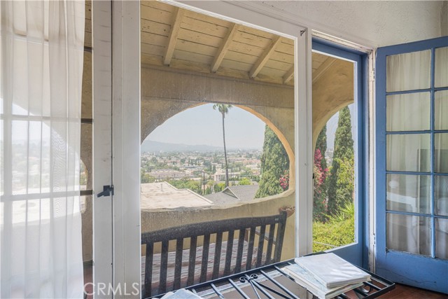 Detail Gallery Image 7 of 25 For 1224 Oberlin Dr, Glendale,  CA 91205 - 1 Beds | 1 Baths