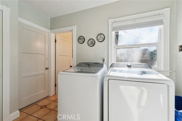 Image 12 of 40 For 315 Clinton Avenue