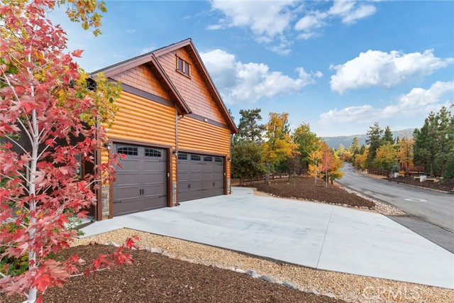 1658 Tuolumne Road, Big Bear City CA: https://media.crmls.org/medias/7f14e0c9-38ca-4229-865b-1a1f0a17ff61.jpg