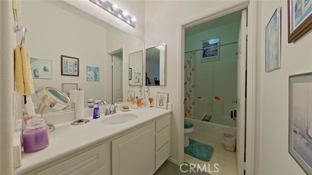 Detail Gallery Image 31 of 46 For 27903 Baneberry #10,  Valencia,  CA 91354 - 3 Beds | 3 Baths