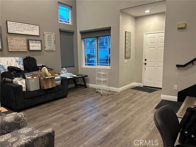 Detail Gallery Image 2 of 20 For 19 Calotte, Lake Forest,  CA 92610 - 4 Beds | 3 Baths