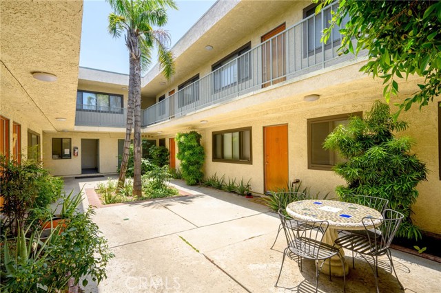 Detail Gallery Image 17 of 19 For 16226 Vanowen St #203,  Van Nuys,  CA 91406 - 1 Beds | 1 Baths