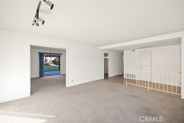 Detail Gallery Image 7 of 34 For 13402 Winthrope St, Santa Ana,  CA 92705 - 4 Beds | 2 Baths