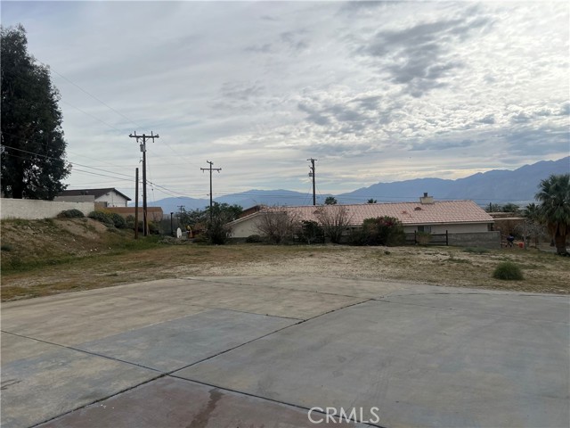 Detail Gallery Image 20 of 22 For 9875 La Paloma Ln, Desert Hot Springs,  CA 92240 - 4 Beds | 2/1 Baths