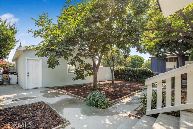 1270 W 19th Street, Long Beach CA: https://media.crmls.org/medias/7f16a204-8a12-44a5-bae0-2309253f814b.jpg