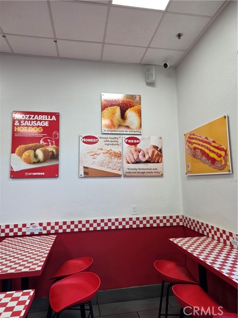  Commercial for Sale in Palmdale, California
