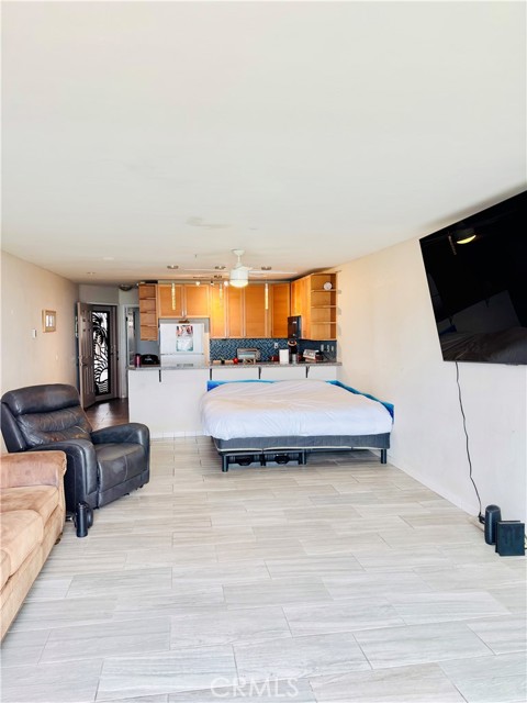 4667 Ocean Boulevard, San Diego CA: https://media.crmls.org/medias/7f190384-1c7b-4ee8-b7a1-199558e45592.jpg