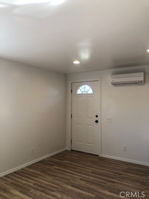 Detail Gallery Image 4 of 10 For 10134 Lurline, Chatsworth,  CA 91311 - 1 Beds | 1 Baths