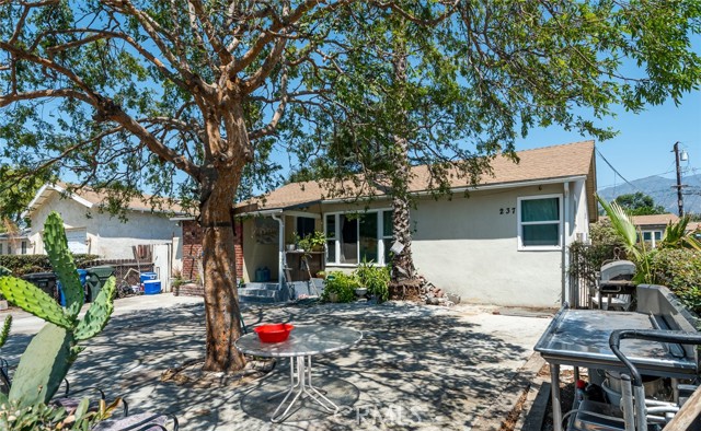 237 W Central Avenue, Monrovia CA: https://media.crmls.org/medias/7f1986cb-b036-4e56-9a5e-0edca4358809.jpg