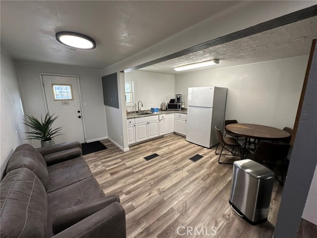 73421 29 Palms Highway, Twentynine Palms, California 92277, ,Commercial Lease,For Rent,73421 29 Palms Highway,CRJT25044836