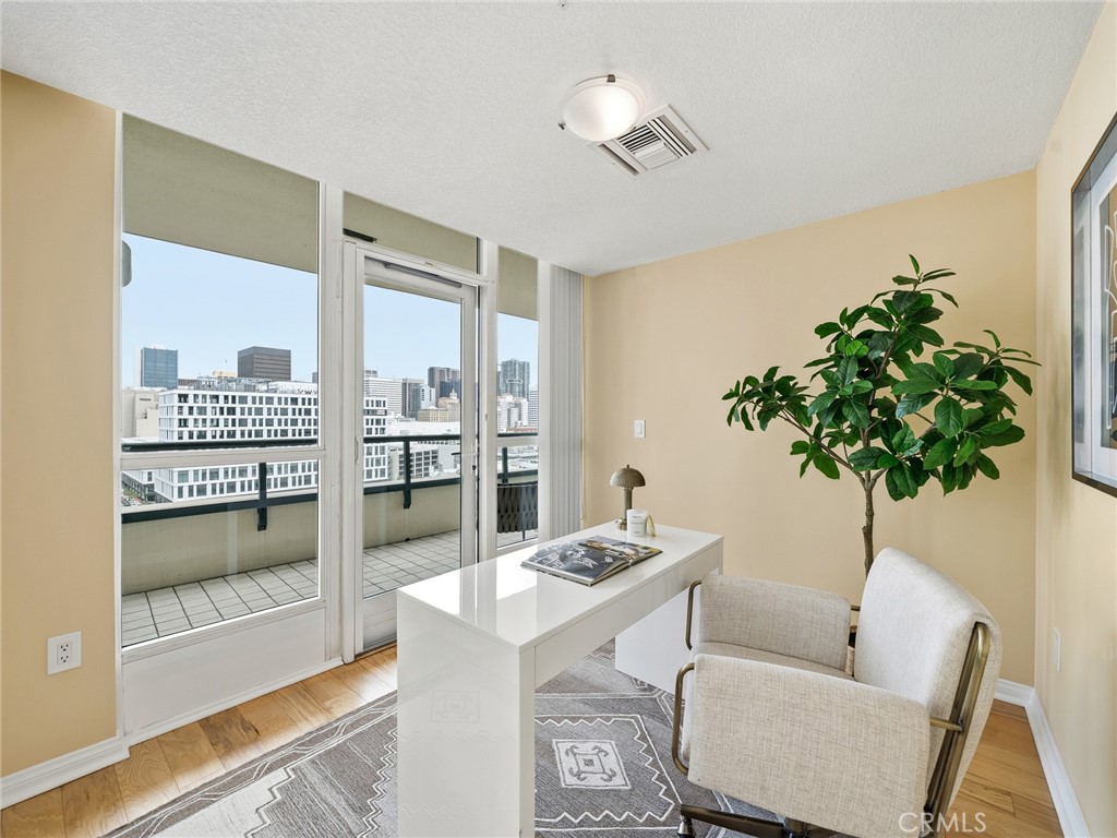 510 1st Ave - photo 3