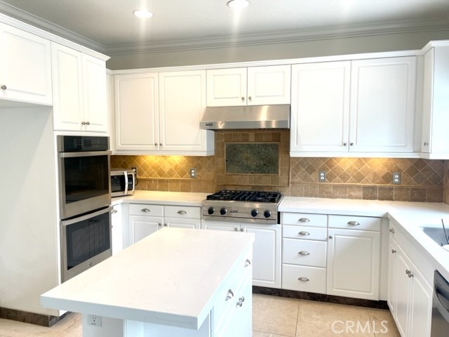 27585 Rosebud Way, Laguna Niguel CA: https://media.crmls.org/medias/7f1ba62d-4fca-451f-b0d0-61e6c6bf7a61.jpg