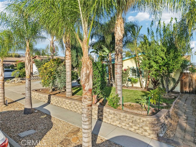 Detail Gallery Image 7 of 37 For 571 Oriole, Corona,  CA 92879 - 4 Beds | 2 Baths