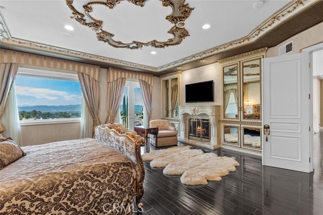 3724 Winford Drive, Tarzana CA: https://media.crmls.org/medias/7f1c80de-bbce-4925-bad7-b3cebd40b0a4.jpg