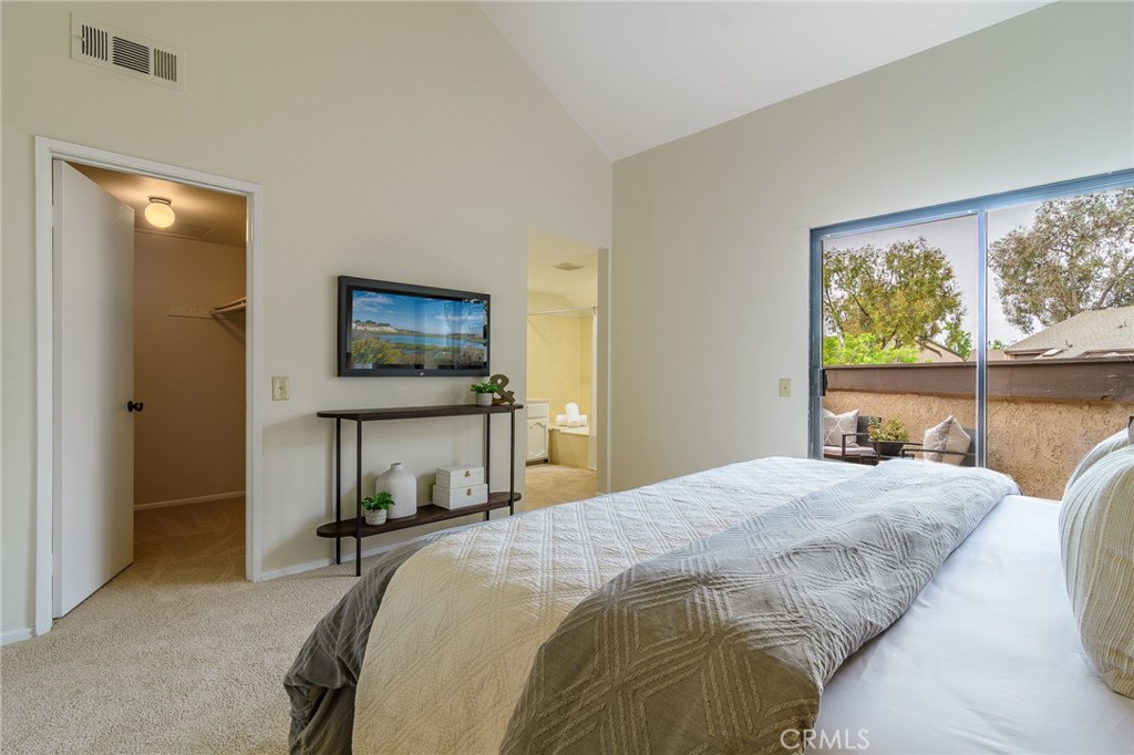 MLS #OC26158353 image #24