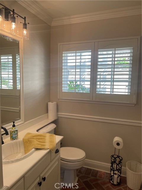 22191 Apache Drive, Lake Forest CA: https://media.crmls.org/medias/7f1e17d0-8acc-4d3f-9b2e-4f66f6885391.jpg
