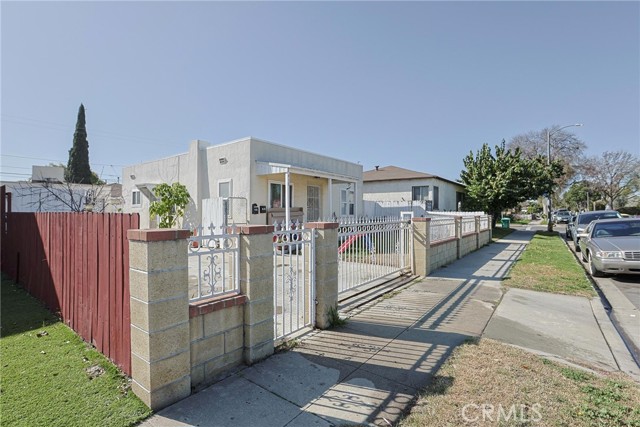 Detail Gallery Image 47 of 51 For 410 E 60th St, Long Beach,  CA 90805 - – Beds | – Baths